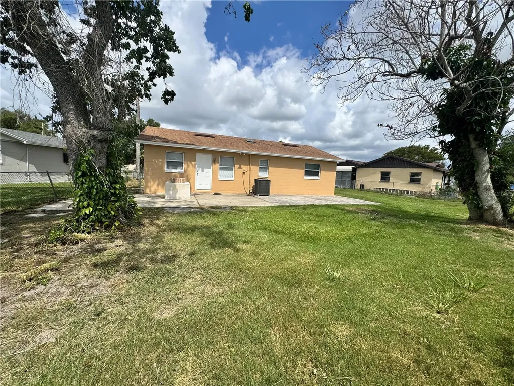 5693 Tulip Avenue Orlando FL 32839