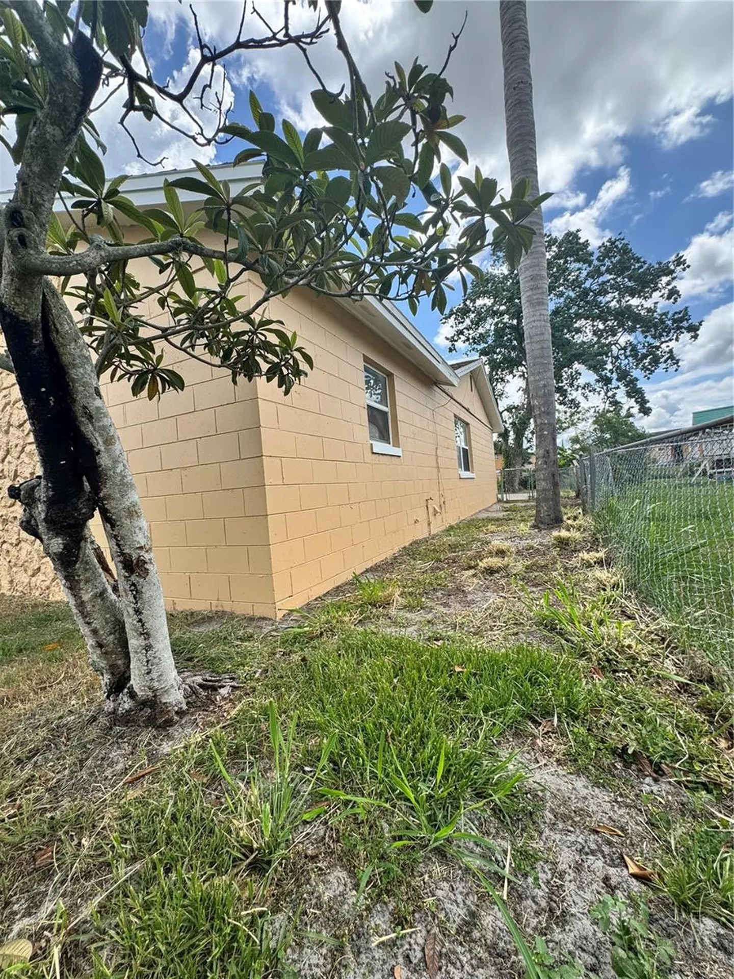5693 Tulip Avenue Orlando FL 32839