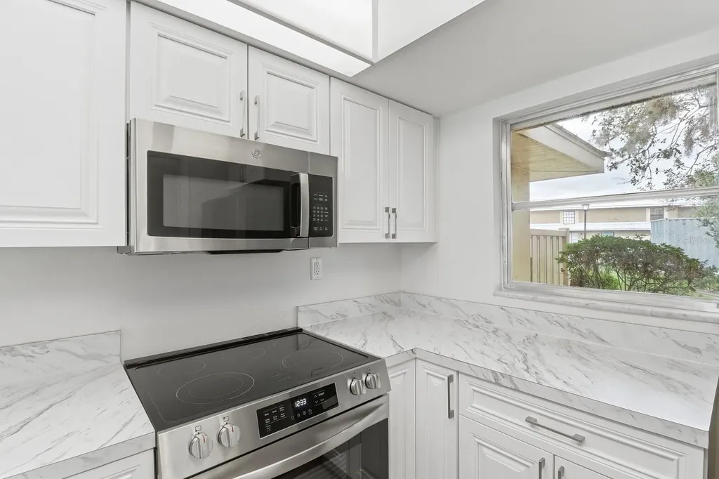 11562 W Bayshore Drive Crystal River FL 34429