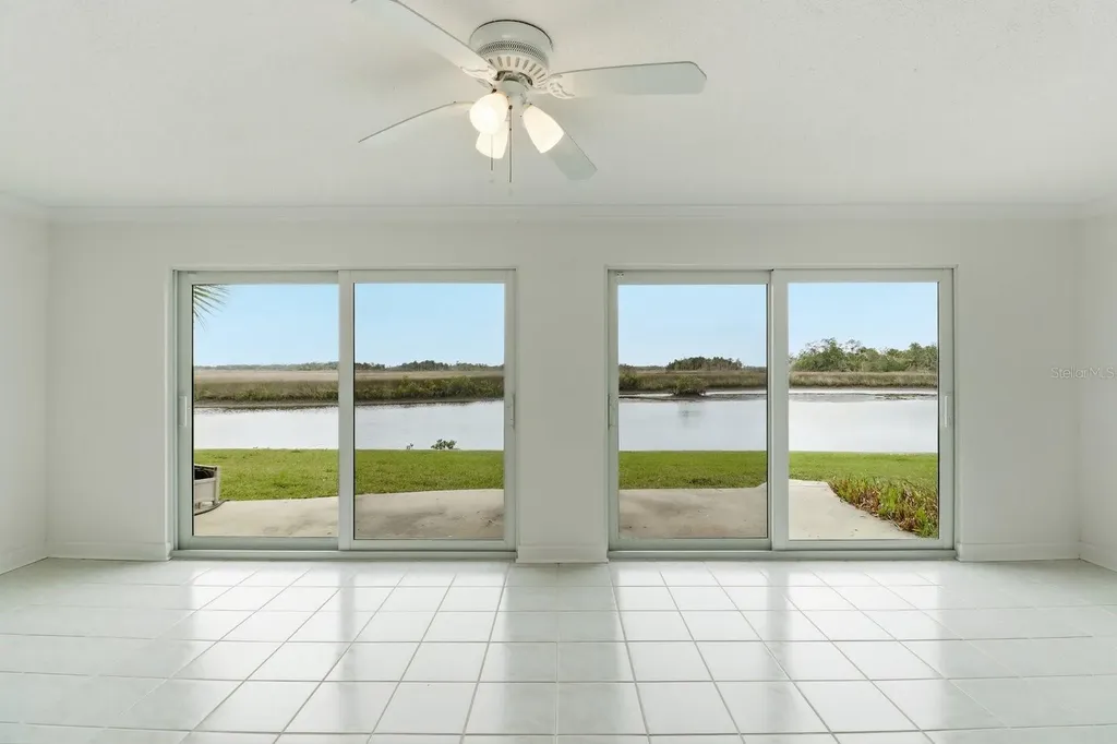 11562 W Bayshore Drive Crystal River FL 34429
