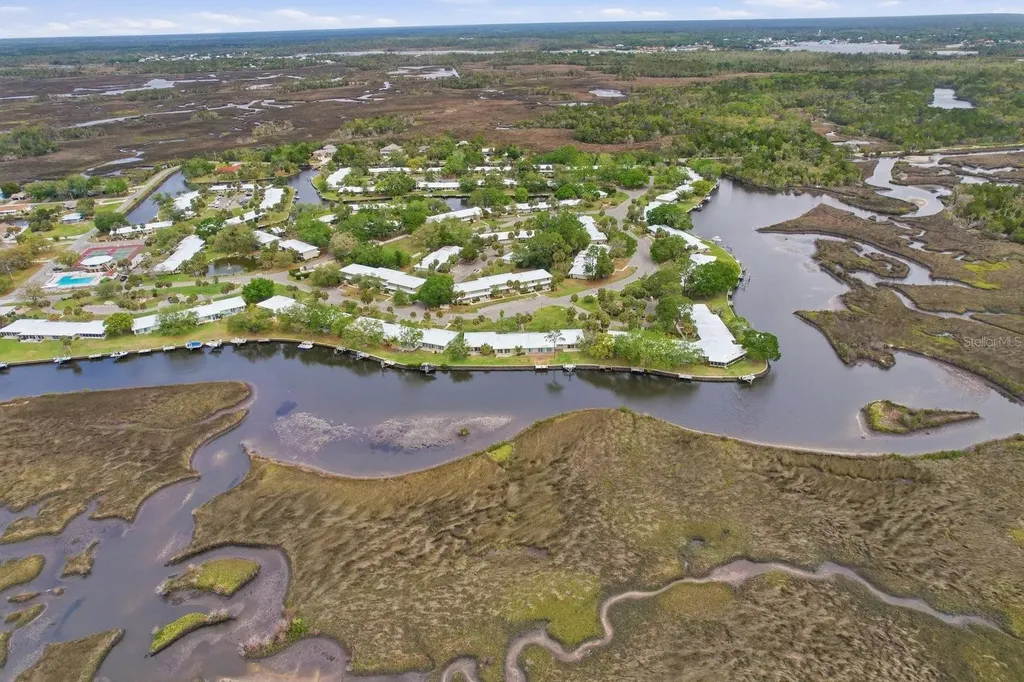 11562 W Bayshore Drive Crystal River FL 34429