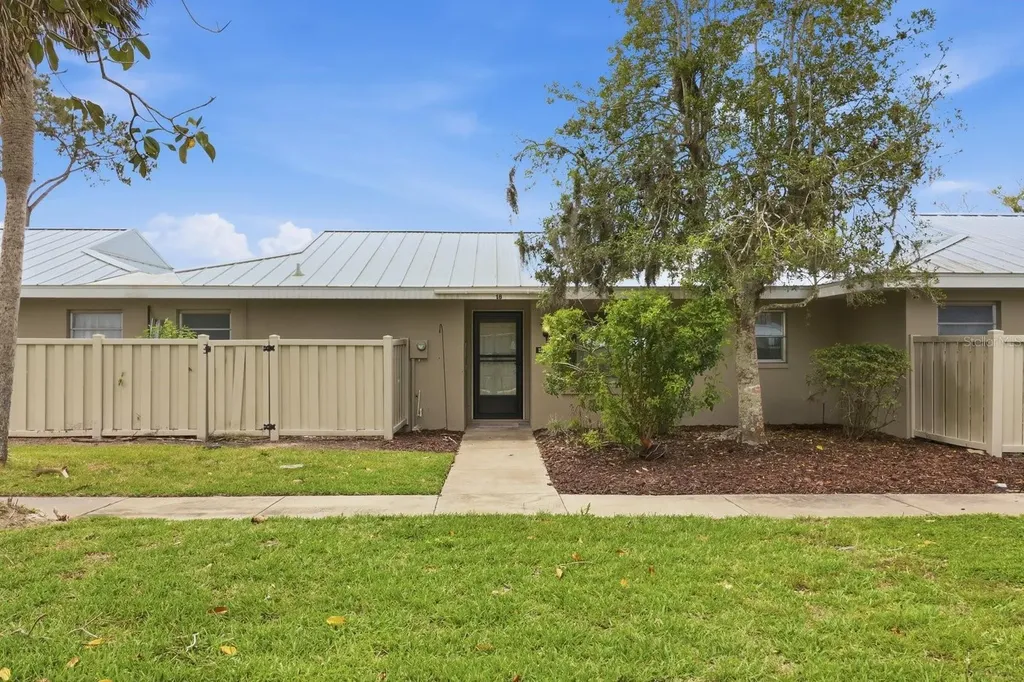 11562 W Bayshore Drive Crystal River FL 34429