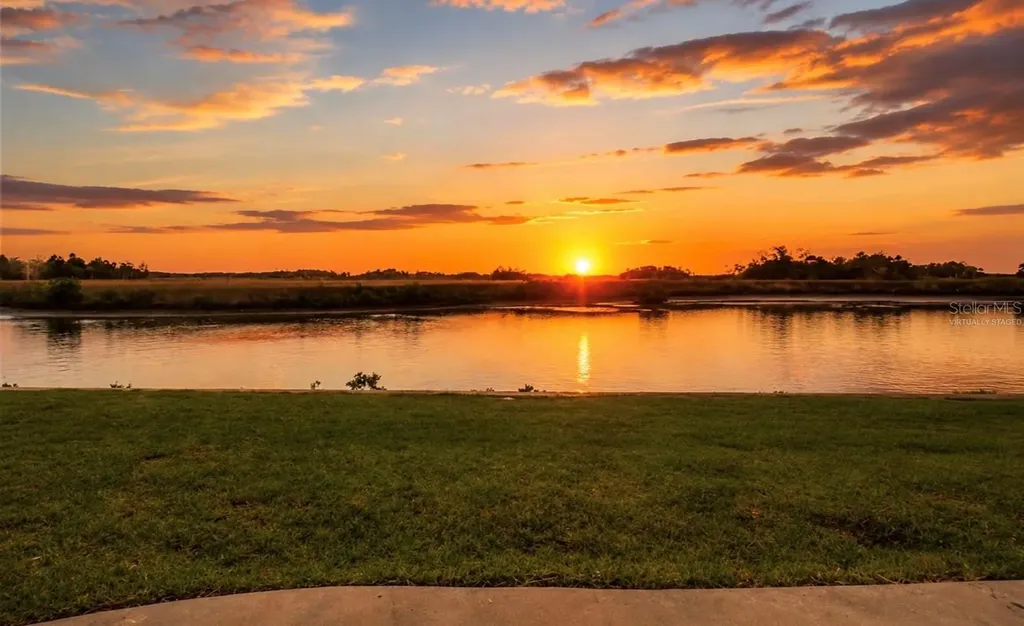 11562 W Bayshore Drive Crystal River FL 34429