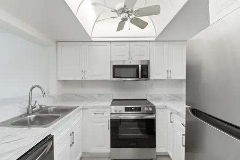 11562 W Bayshore Drive Crystal River FL 34429