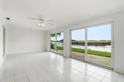 11562 W Bayshore Drive Crystal River FL 34429