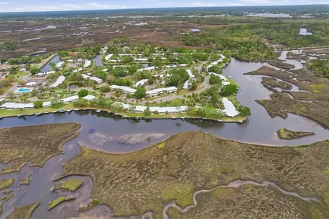 11562 W Bayshore Drive Crystal River FL 34429