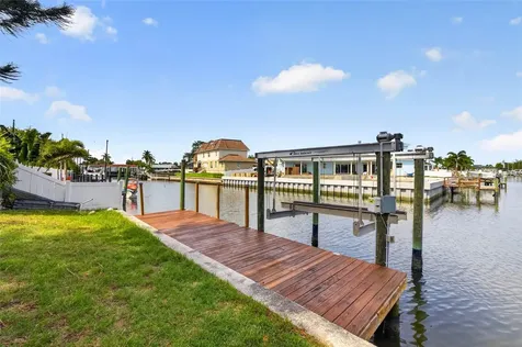 4623 Bay Crest Drive Tampa FL 33615