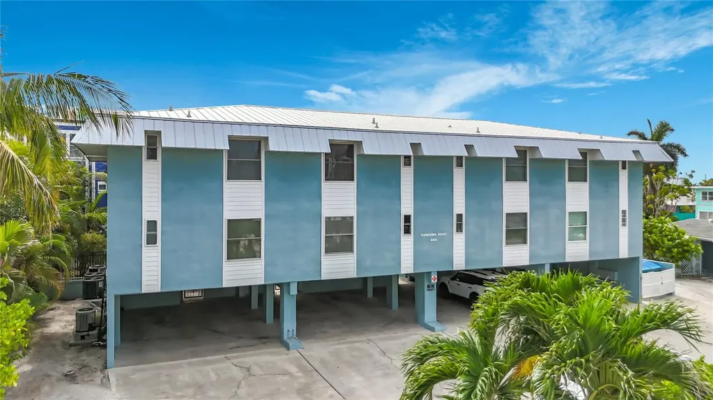 205 Highland Avenue Bradenton Beach FL 34217