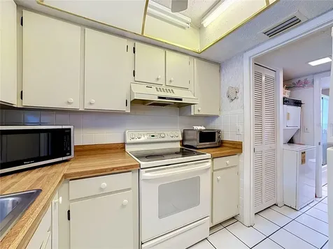 205 Highland Avenue Bradenton Beach FL 34217