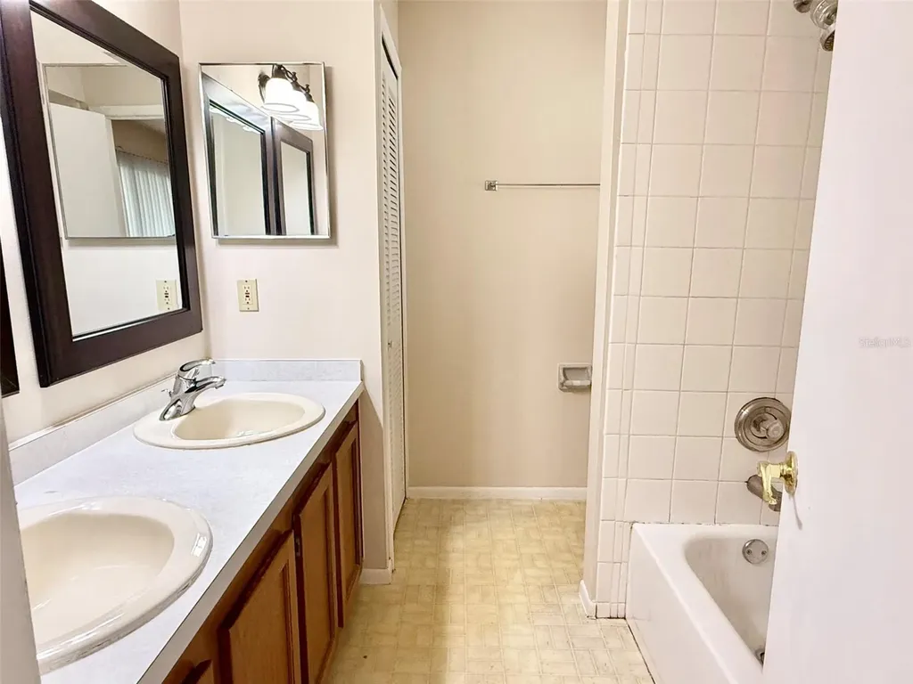 1215 Creekbottom Circle Orlando FL 32825