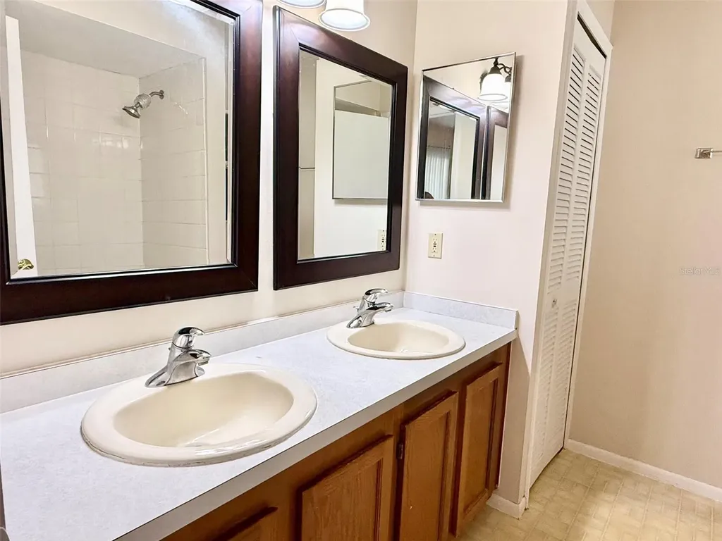 1215 Creekbottom Circle Orlando FL 32825