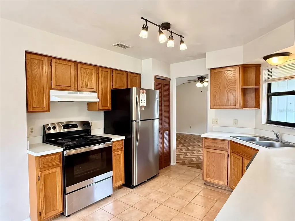 1215 Creekbottom Circle Orlando FL 32825