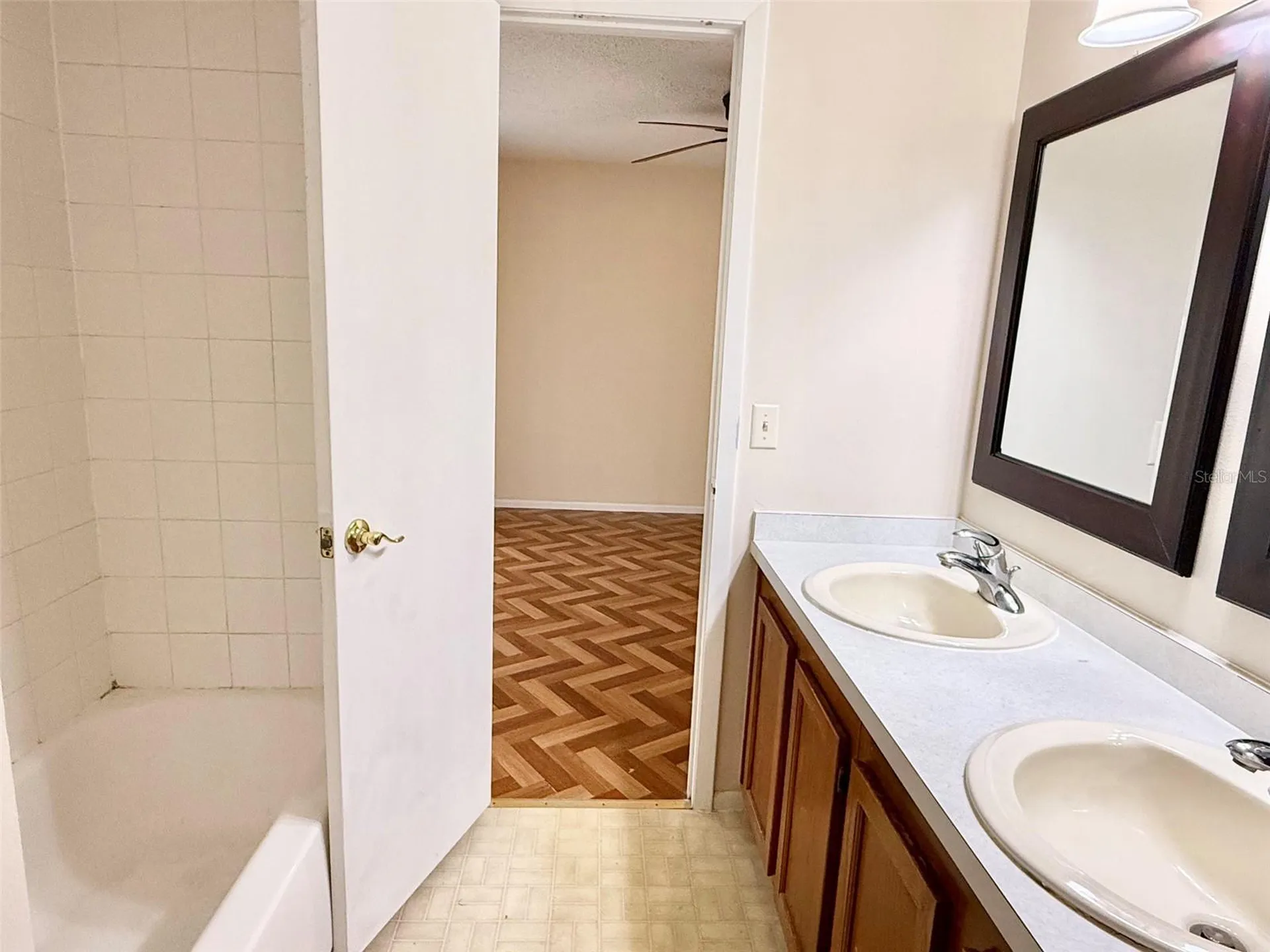 1215 Creekbottom Circle Orlando FL 32825