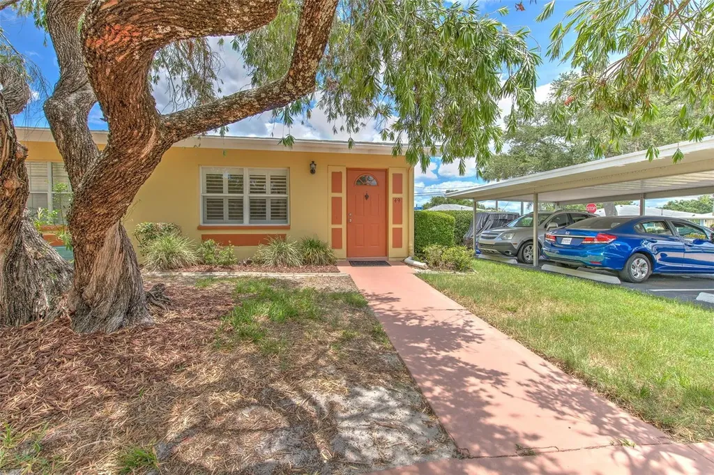 401 Dorchester Place Sun City Center FL 33573