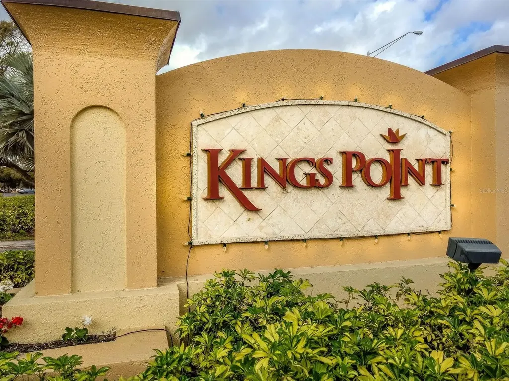 401 Dorchester Place Sun City Center FL 33573