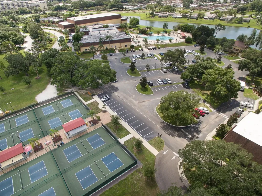 401 Dorchester Place Sun City Center FL 33573