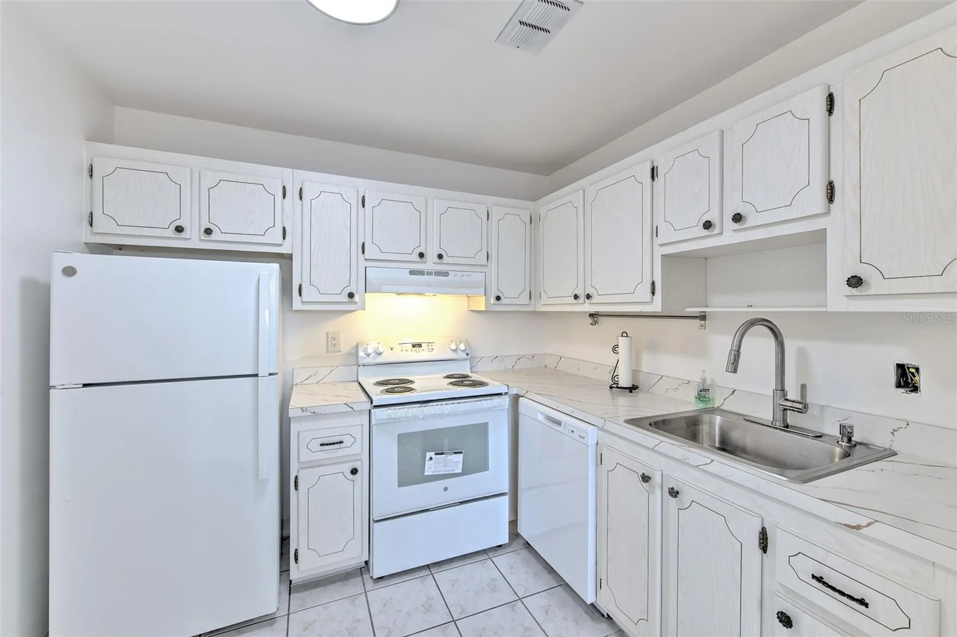 401 Dorchester Place Sun City Center FL 33573