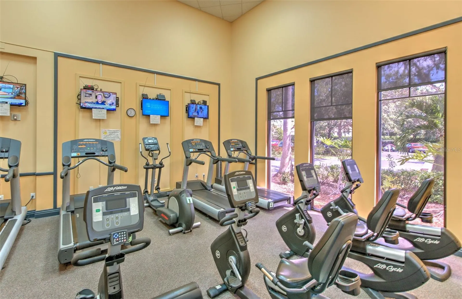 401 Dorchester Place Sun City Center FL 33573