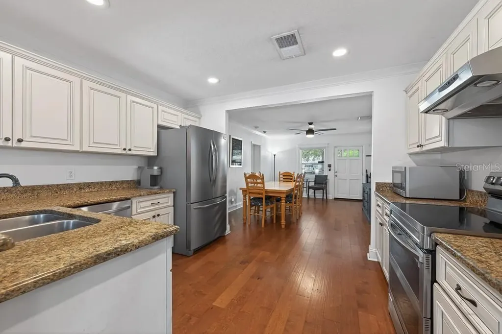 1715 S Hubert Avenue Tampa FL 33629