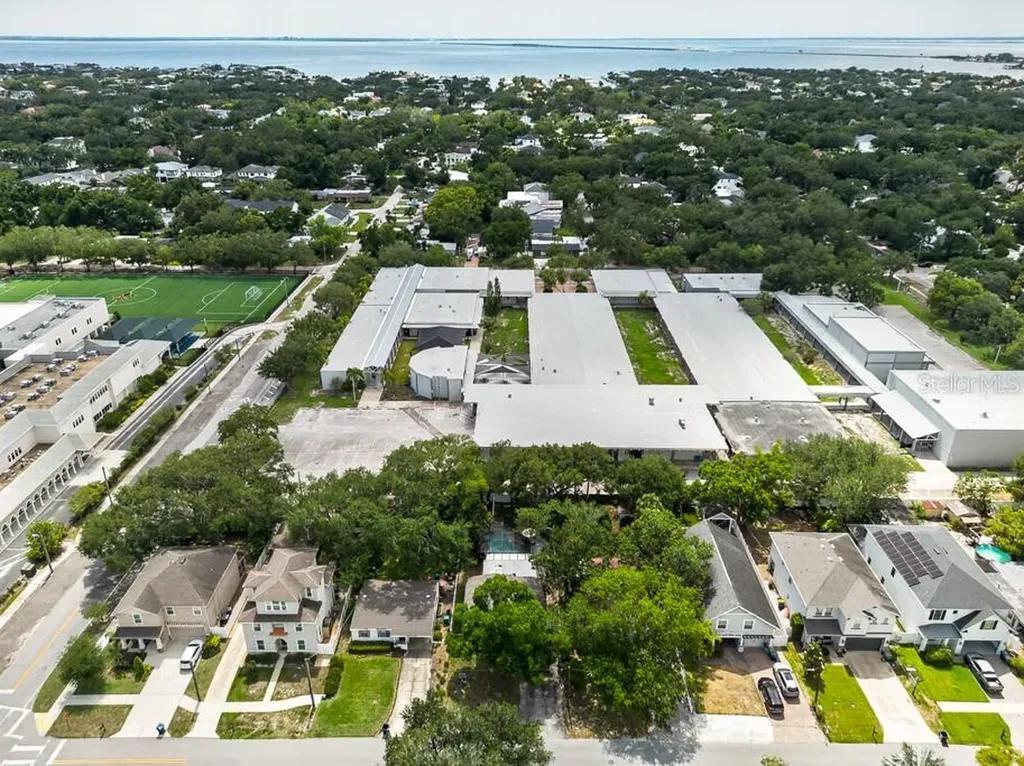 1715 S Hubert Avenue Tampa FL 33629