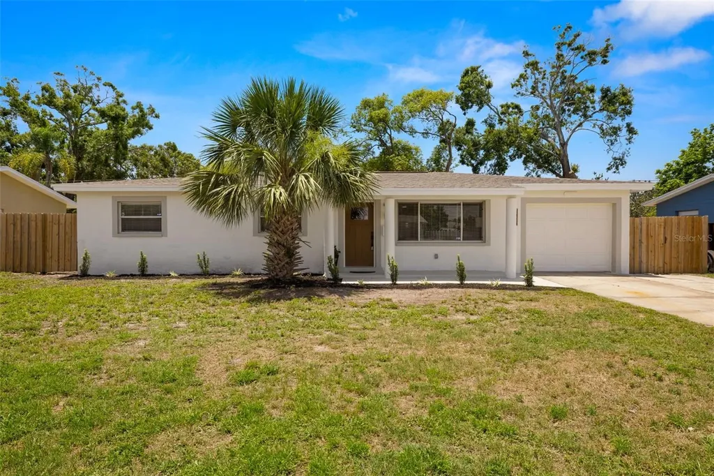 2066 62nd Place S St Petersburg FL 33712