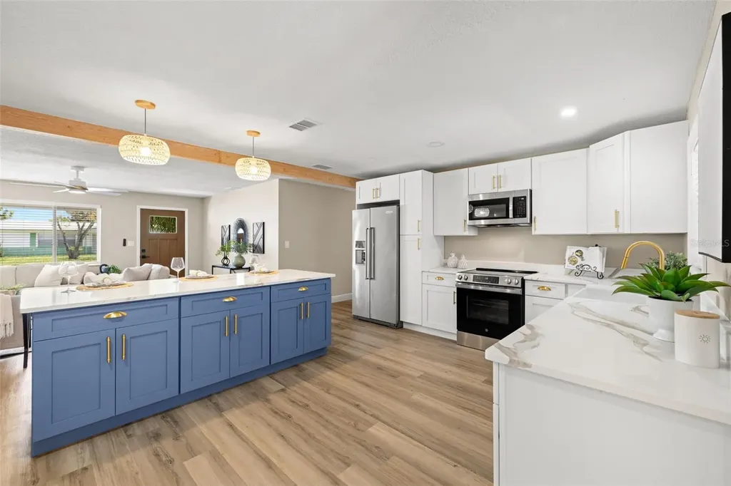 2066 62nd Place S St Petersburg FL 33712
