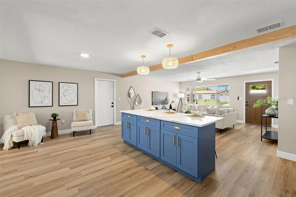 2066 62nd Place S St Petersburg FL 33712