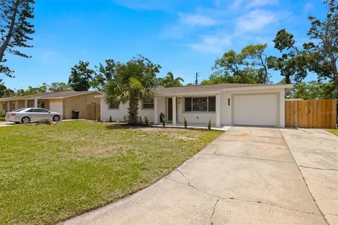2066 62nd Place S St Petersburg FL 33712