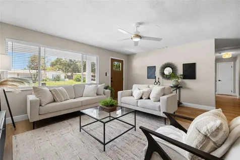 2066 62nd Place S St Petersburg FL 33712
