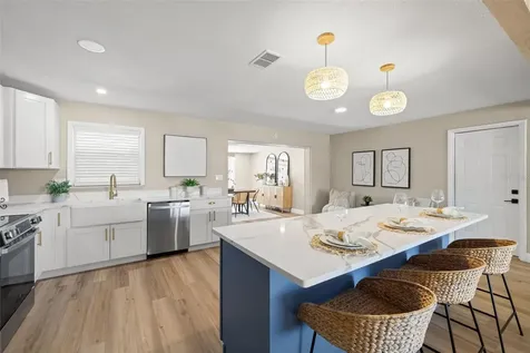 2066 62nd Place S St Petersburg FL 33712