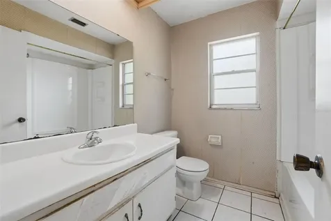 8428 Bark Court Orlando FL 32810