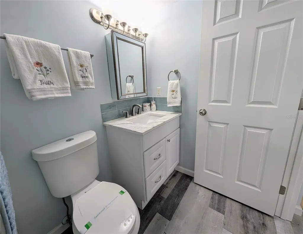 3564 Lake Bayshore Drive Bradenton FL 34205