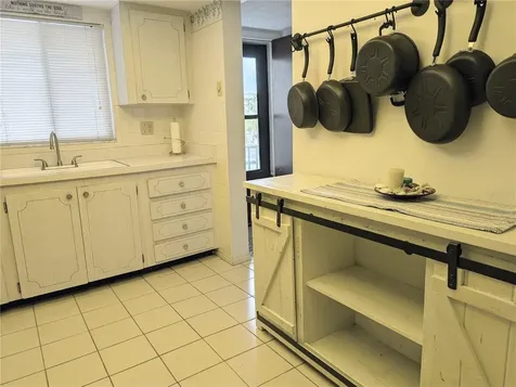 3564 Lake Bayshore Drive Bradenton FL 34205