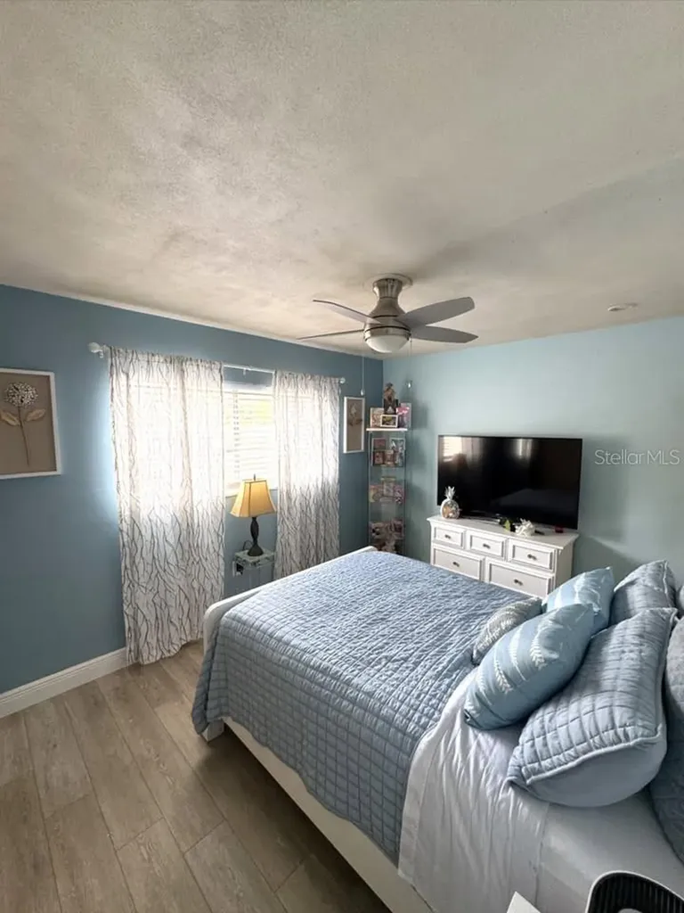 1257 Drew Street Clearwater FL 33755