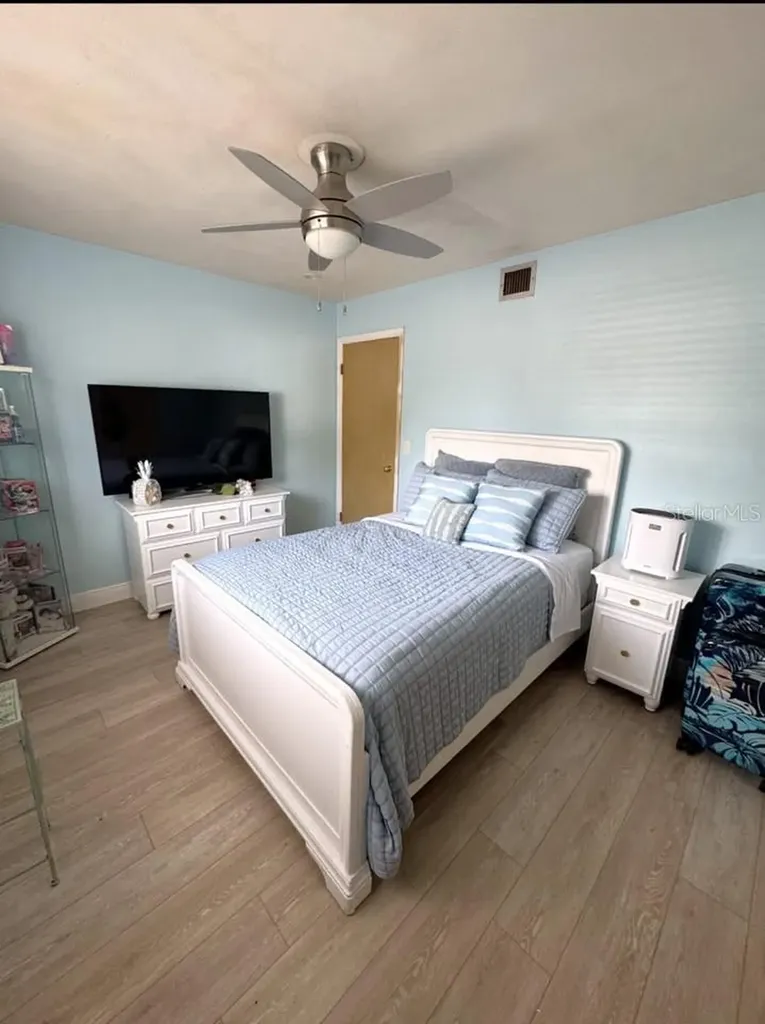 1257 Drew Street Clearwater FL 33755