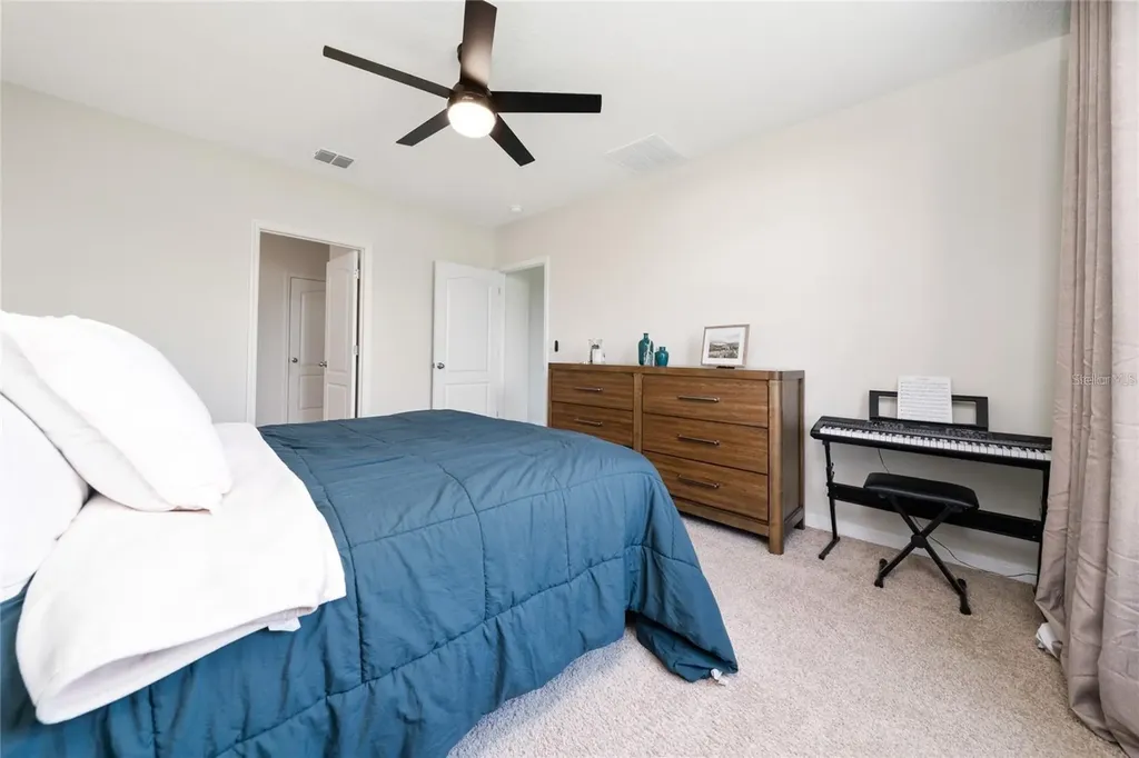 1687 Park Side Avenue Kissimmee FL 34744