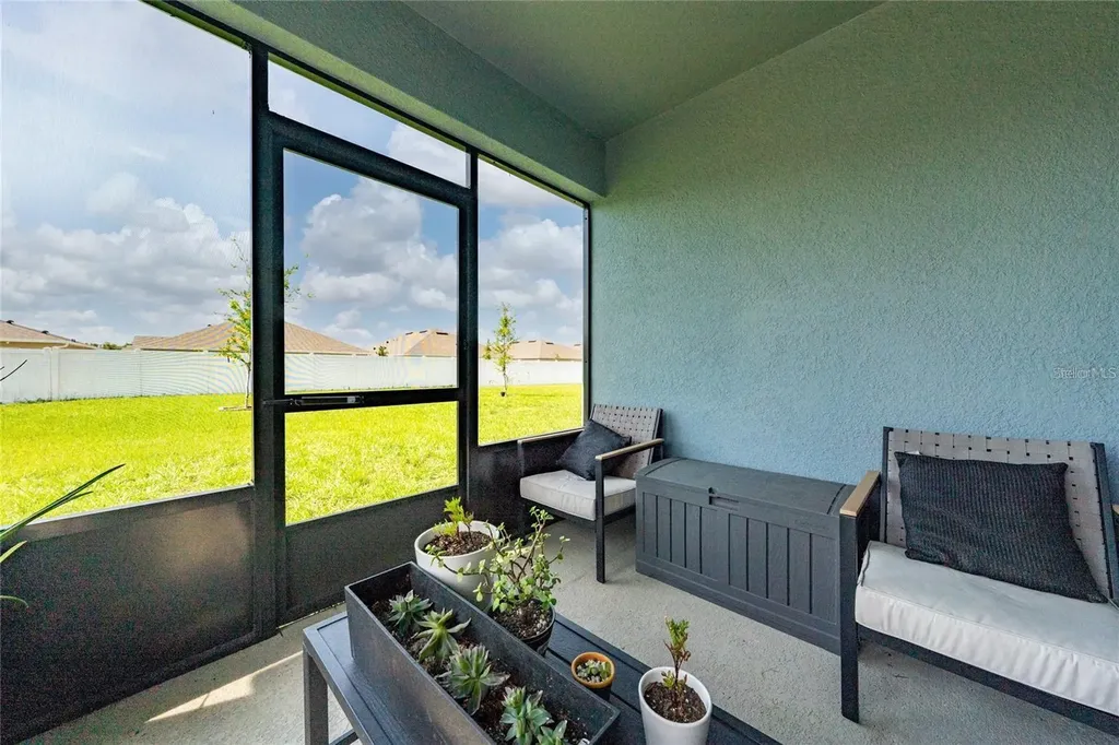 1687 Park Side Avenue Kissimmee FL 34744