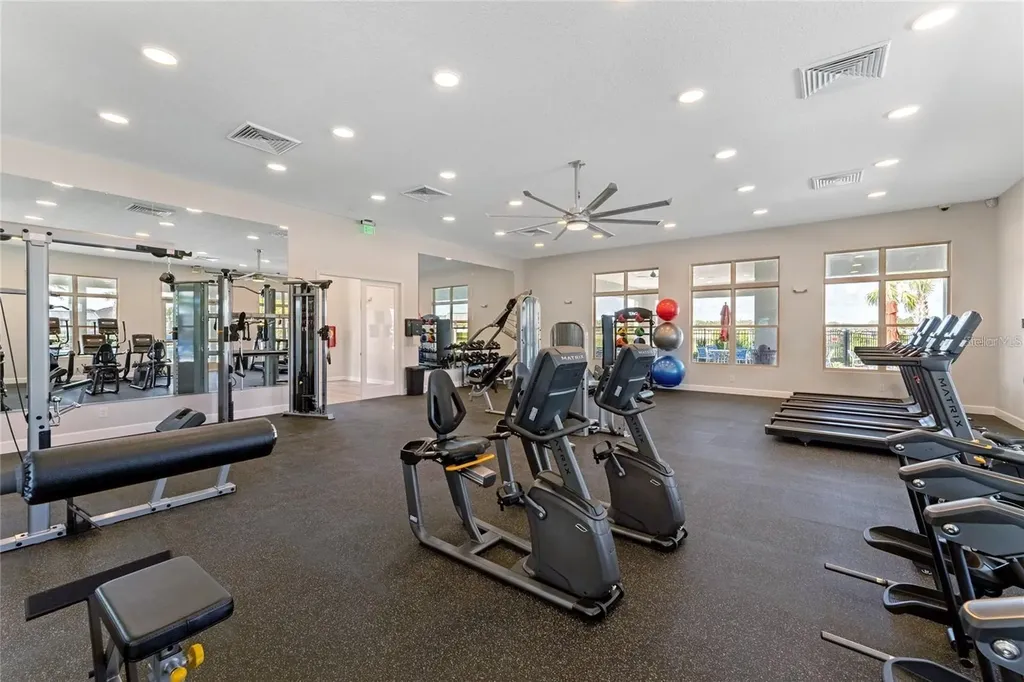 1687 Park Side Avenue Kissimmee FL 34744
