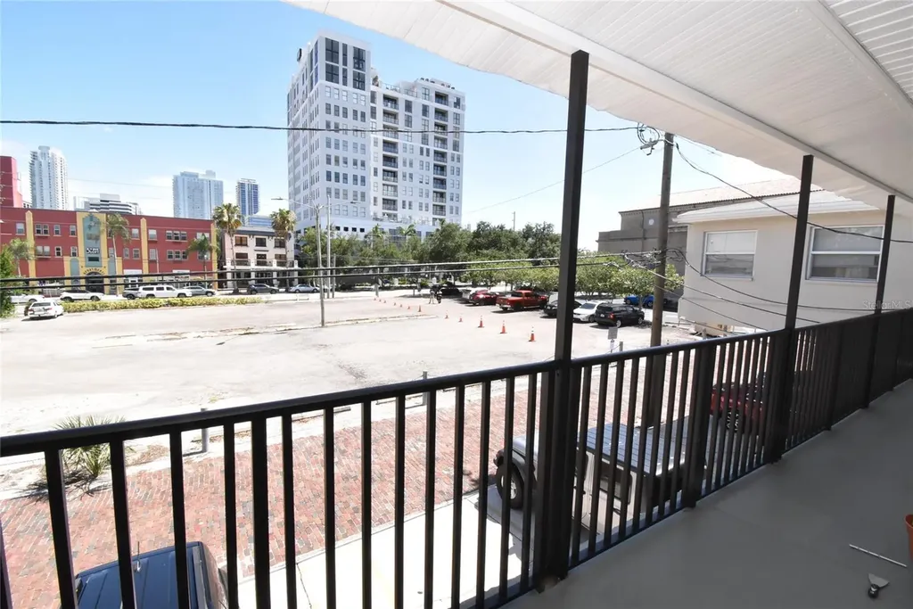 220 6th Avenue N St Petersburg FL 33701