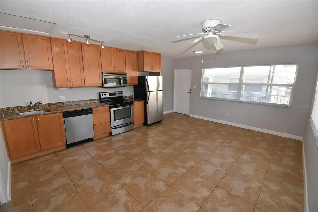 220 6th Avenue N St Petersburg FL 33701