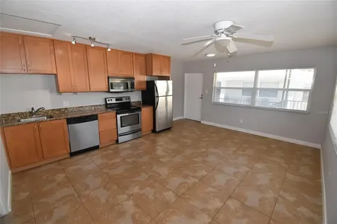 220 6th Avenue N St Petersburg FL 33701