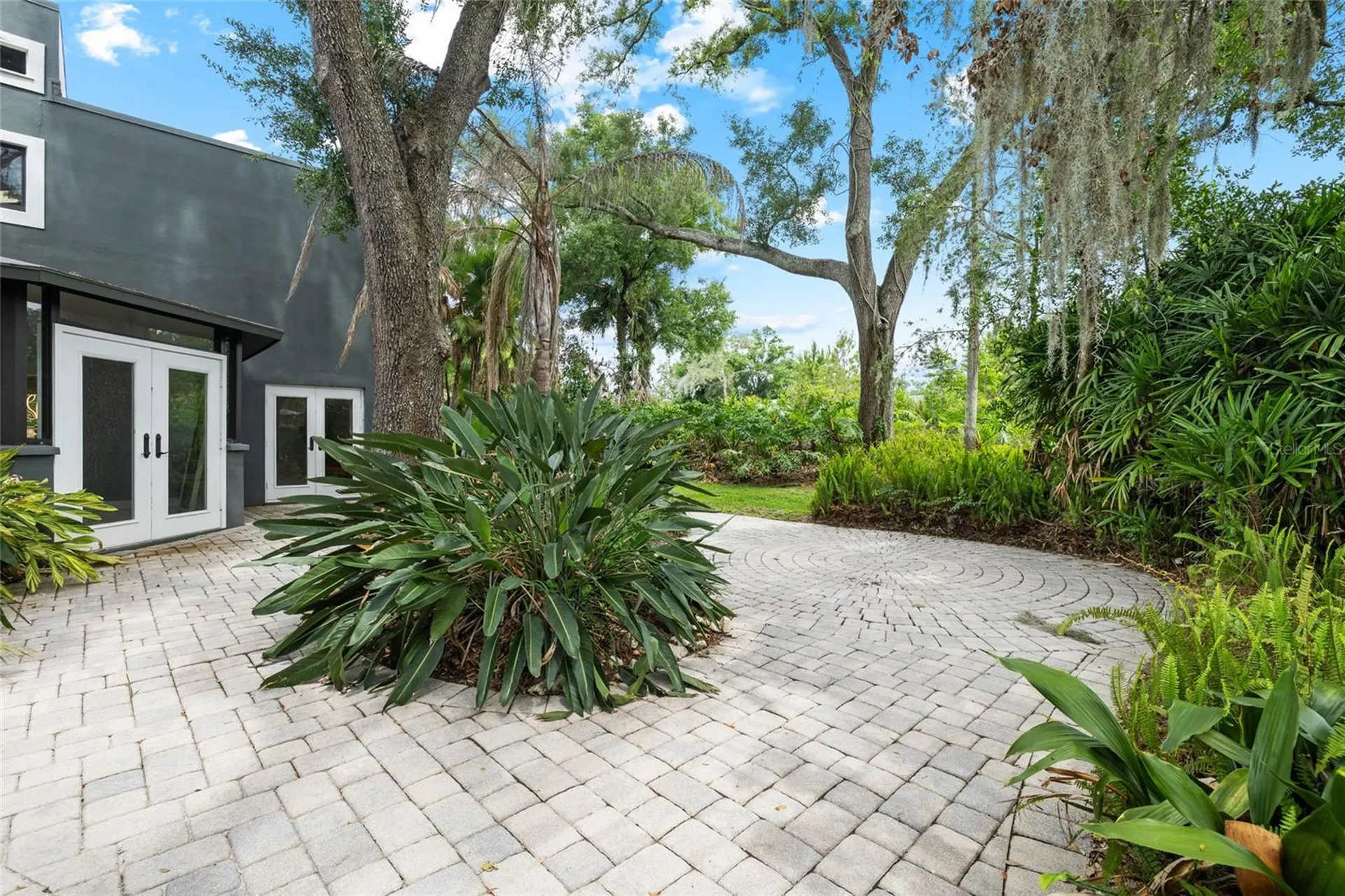 410 Montrose Avenue Temple Terrace FL 33617