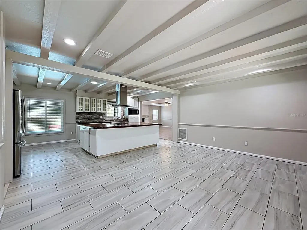 912 Shangri La Drive Seffner FL 33584