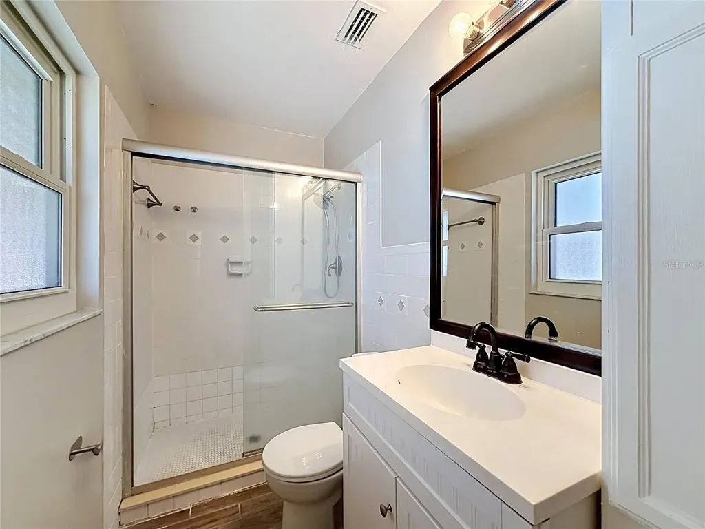 912 Shangri La Drive Seffner FL 33584