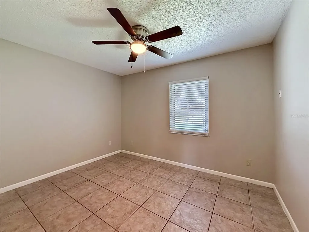 912 Shangri La Drive Seffner FL 33584