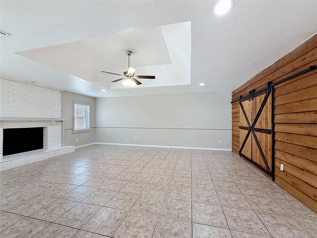 912 Shangri La Drive Seffner FL 33584