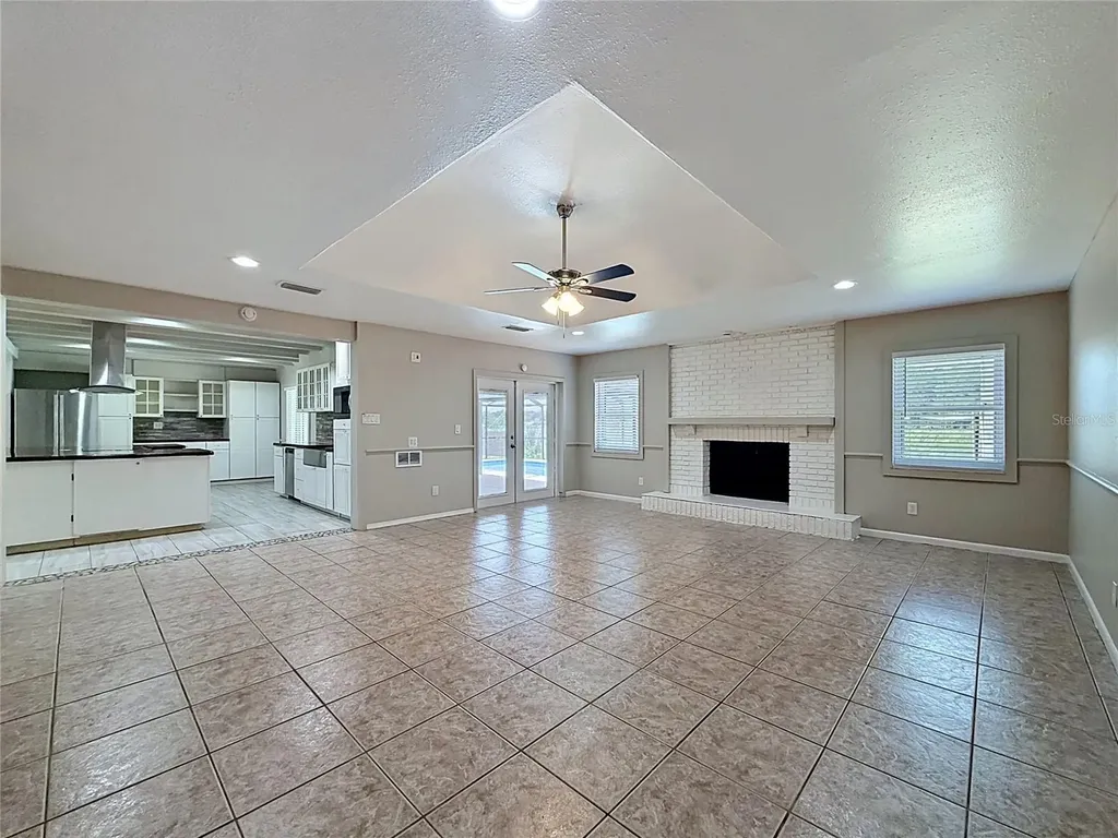 912 Shangri La Drive Seffner FL 33584