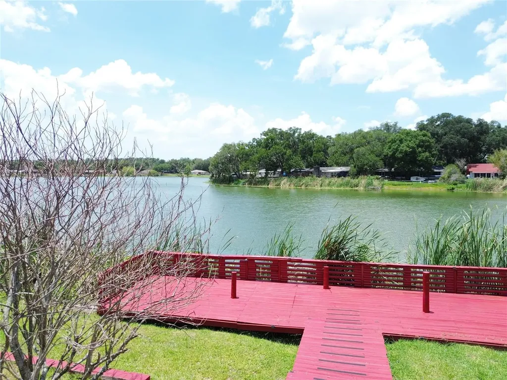 912 Shangri La Drive Seffner FL 33584