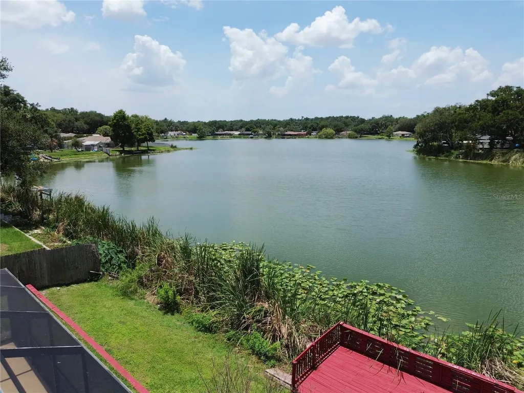 912 Shangri La Drive Seffner FL 33584