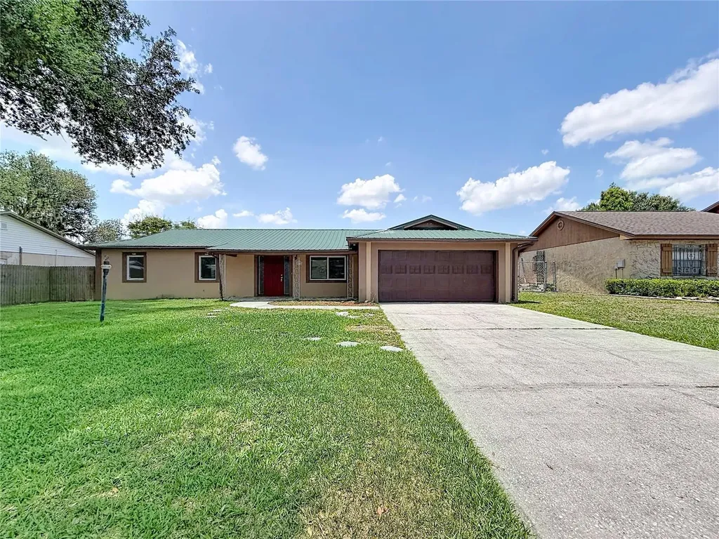 912 Shangri La Drive Seffner FL 33584